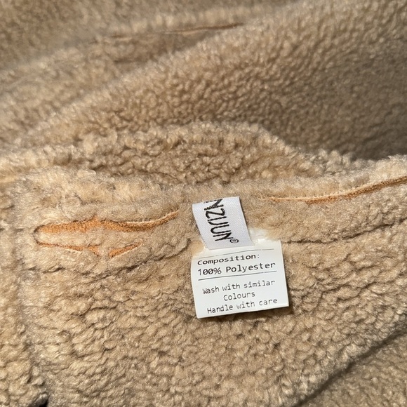 NWT! Brown Shearling Jacket with Cream Trim - Picture 9 of 16